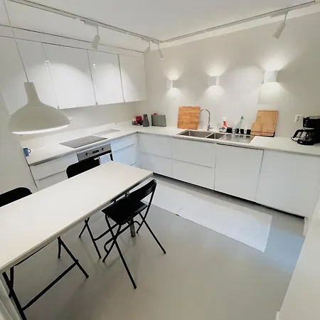 Floien -free Parking